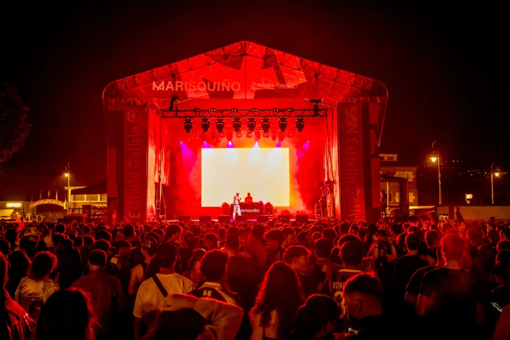 Descubre los horarios de los conciertos en los cuatros escenarios de Marisquiño