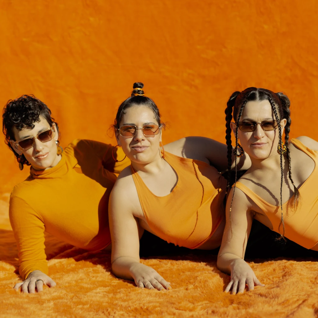CHAPAMAMA CREW